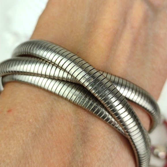 ♥️Bundle Only♥️ Vintage Marshal Metal Silver Tone 3 Strand Stretch Boho Bracelet - Picture 5 of 13